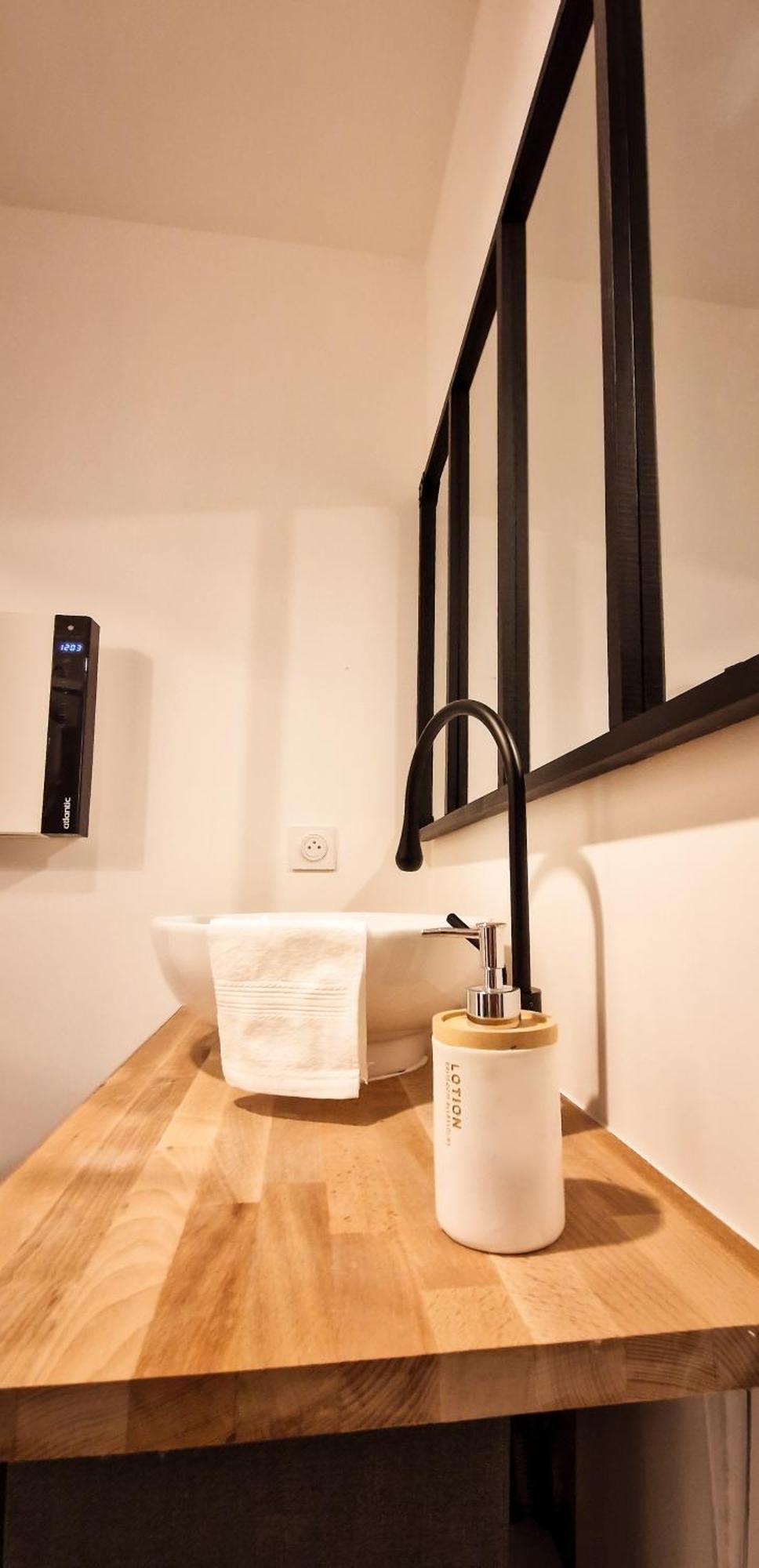 L'Indus 3 Etoiles Wifi, Netflix, Disney, Coeur De Bastide Villefranche-de-Rouergue Bagian luar foto